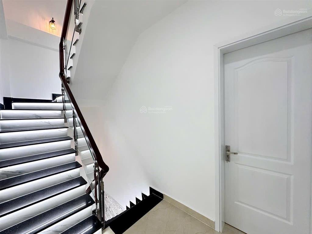 Bán gấp nhà phố góc 2 mặt tiền kdc petechim giá tốt. giá 8.45 tỷ