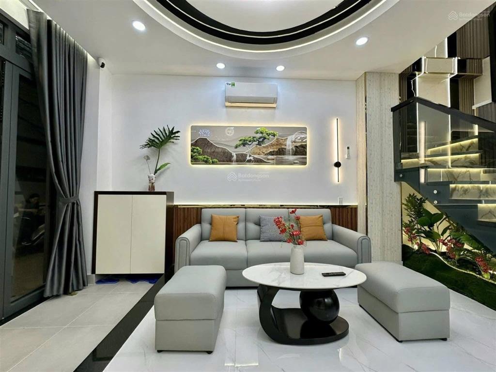 Kẹt bank cần bán gấp căn nhà 749 huỳnh tấn phát quận 7