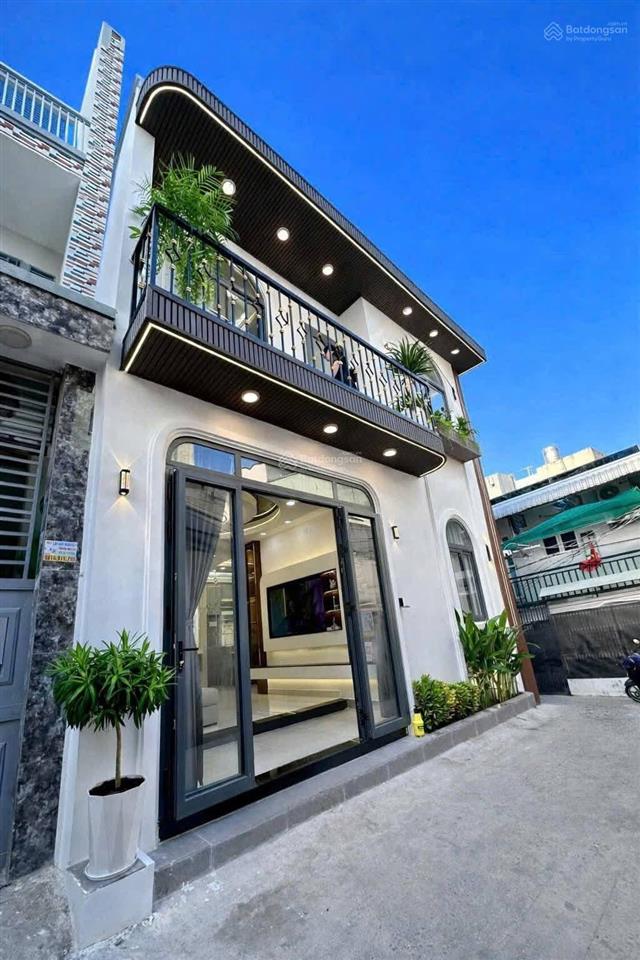 Kẹt bank cần bán gấp căn nhà 749 huỳnh tấn phát quận 7