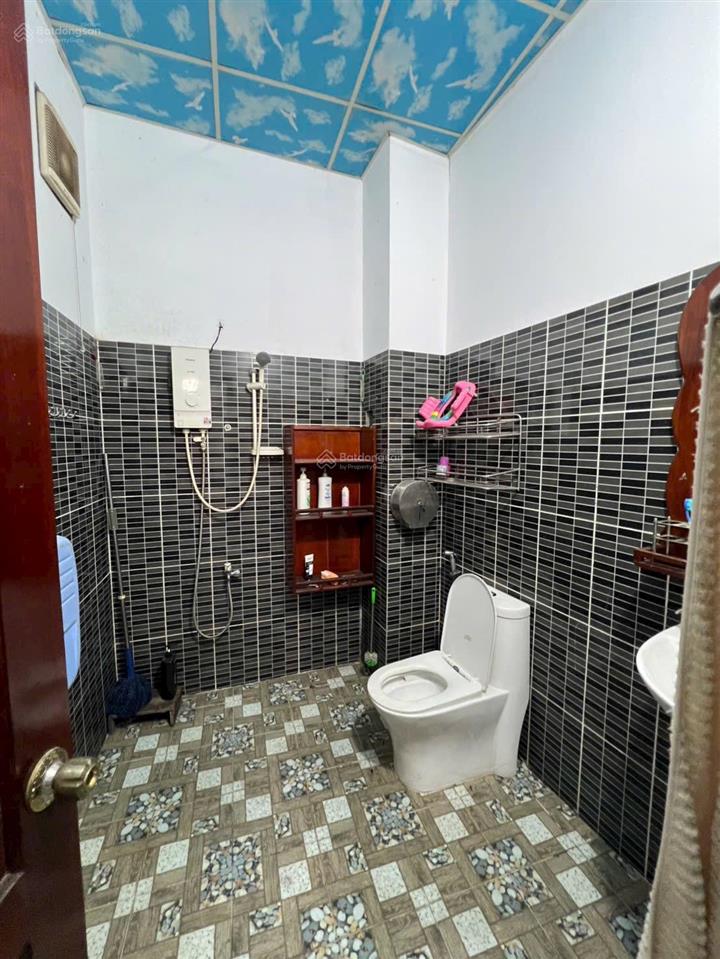 Bán gấp nhà hẻm 85 nguyễn thị xiếu phường tân hưng. giá đầu tư