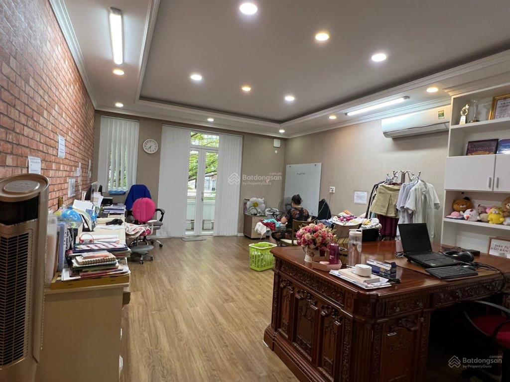 Bán nhà phố khu him lam q7 nhà mới đẹp giá 27,9 tỷ.  0934 080 *** mr thắng