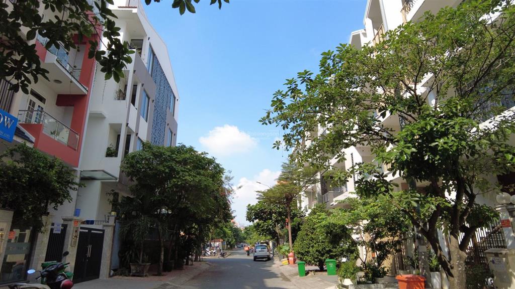 Bán nhà phố khu him lam q7 nhà mới đẹp giá 27,9 tỷ.  0934 080 *** mr thắng