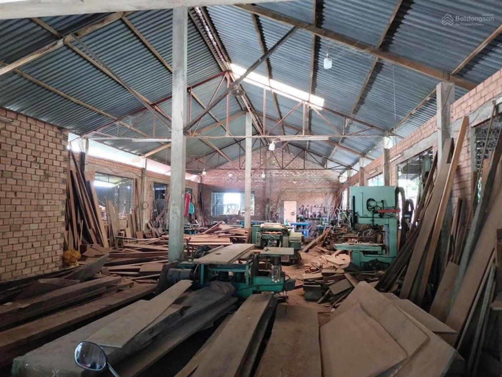 Bán nhà riêng và nhà xưởng, dt 1200m2, mặt tiền đinh viết cừu, p. tân an, tây ninh.  0901 364 ***