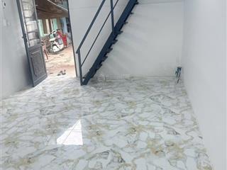 Bán nhà 4x6m, 1 lầu, giấy tờ tay hẻm 3m đường cao lỗ, p4, q8.  0901 364 ***