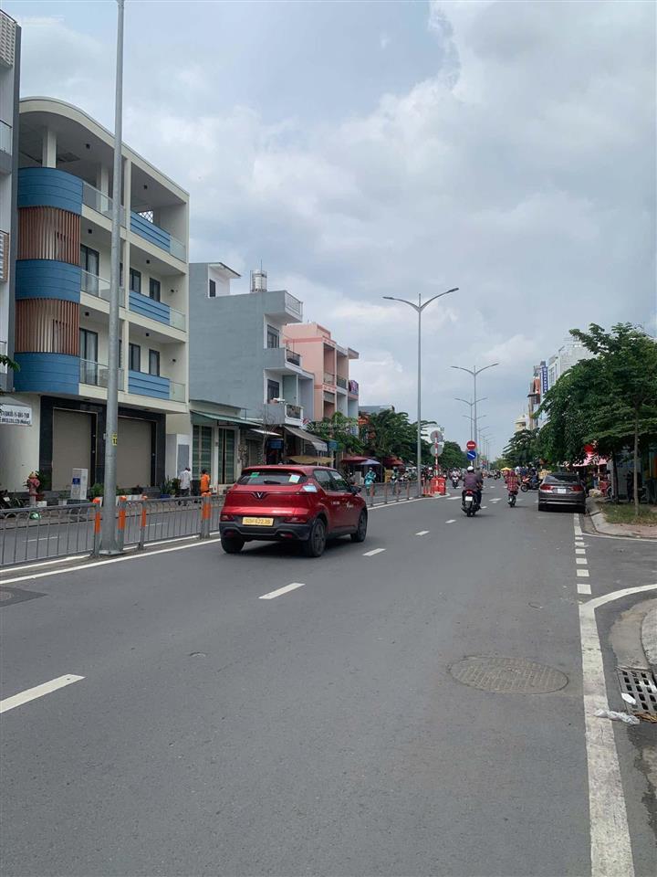 Bán nhà 4x20m, 5 tầng, mặt tiền kd tạ quang bửu, p.5, q.8.  0901 364 ***