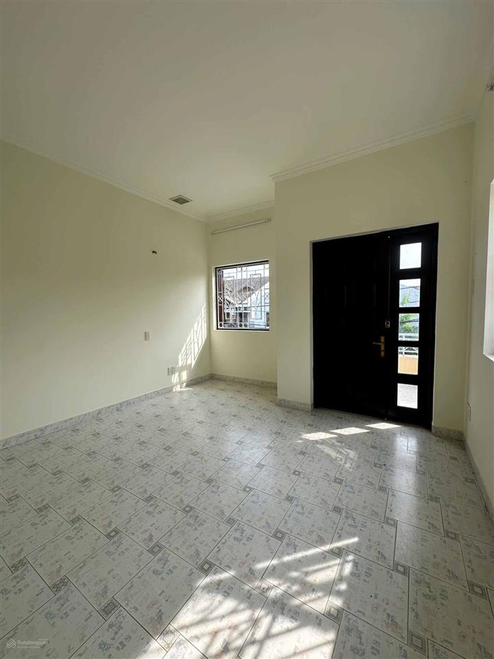 Bán biệt thự 6x24m, cách đường bình tiên 30m, kdc bình hưng, bc.  0901 364 ***