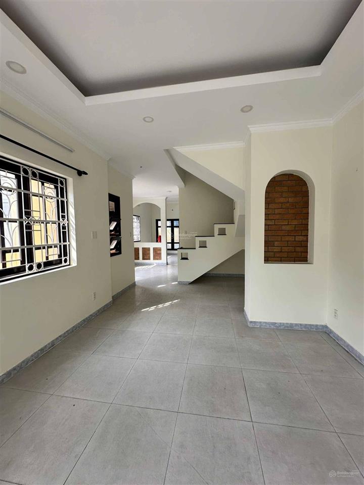 Bán biệt thự 6x24m, cách đường bình tiên 30m, kdc bình hưng, bc.  0901 364 ***