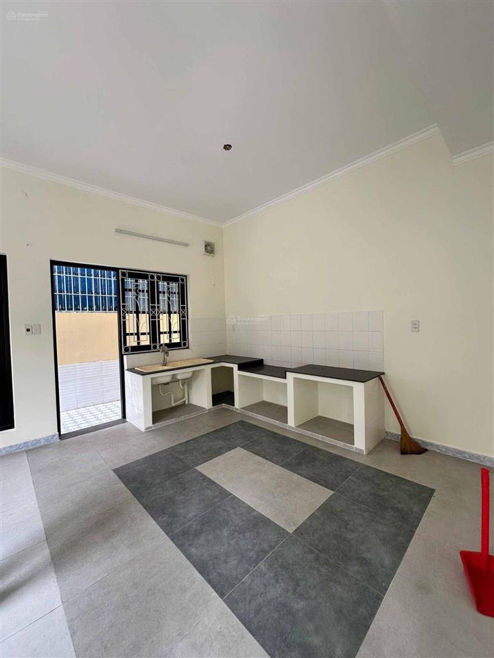Bán biệt thự 6x24m, cách đường bình tiên 30m, kdc bình hưng, bc.  0901 364 ***