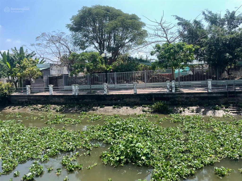 Bán đất 5x32m, mặt tiền bờ kè trần văn nam, p.3, tp.tân an, long an (cũ).  0901 364 ***