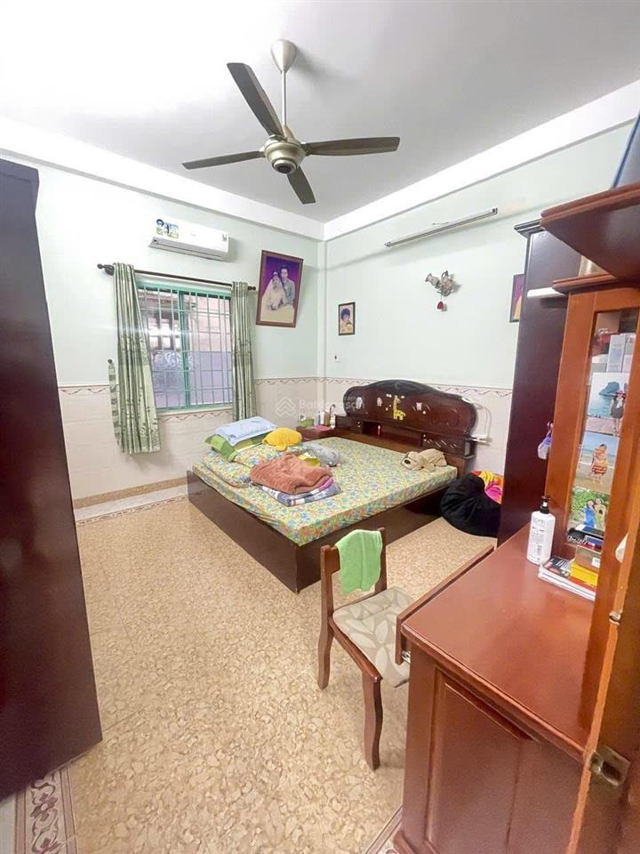 Bán nhà 4x16m, 4 tầng, mặt tiền xe tải kdc bùi minh trực, p.5, q.8