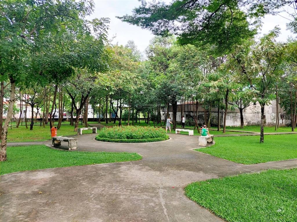 Bán nhà 6x18m, 4 tầng, kdc him lam, p.7, q.8