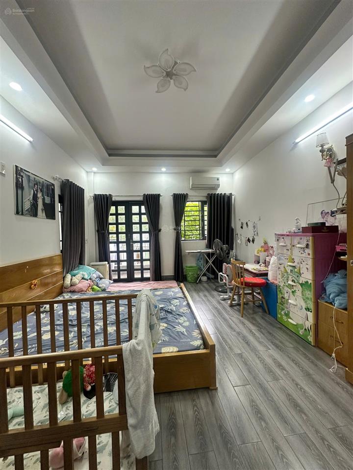 Bán nhà 6x18m, 4 tầng, kdc him lam, p.7, q.8
