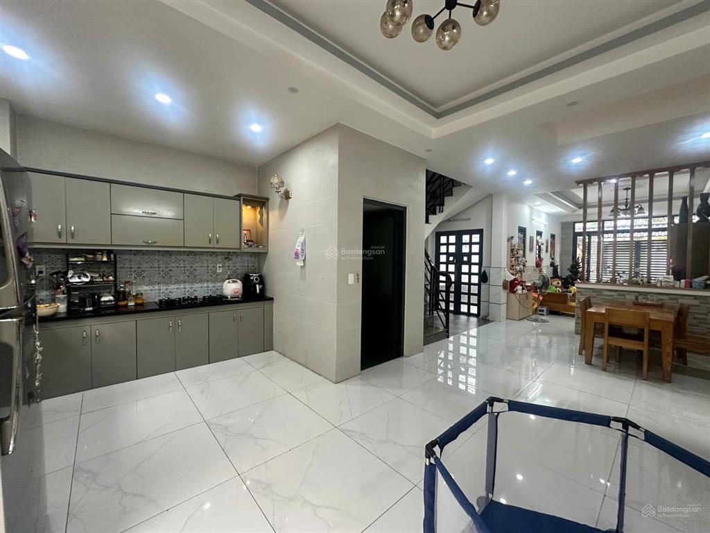 Bán nhà 6x18m, 4 tầng, kdc him lam, p.7, q.8
