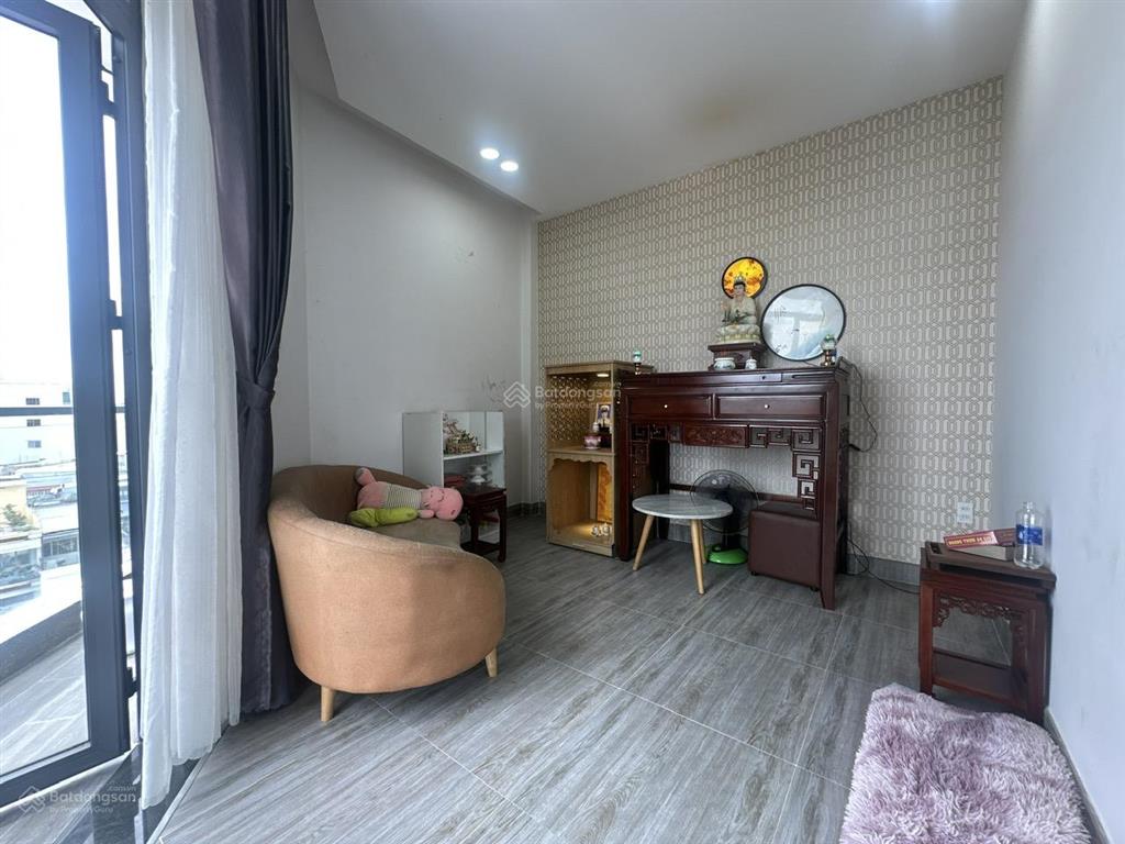 Căn góc 3,8x14m, 7 tầng, mt đường nguyễn quyền, p.11, q.8