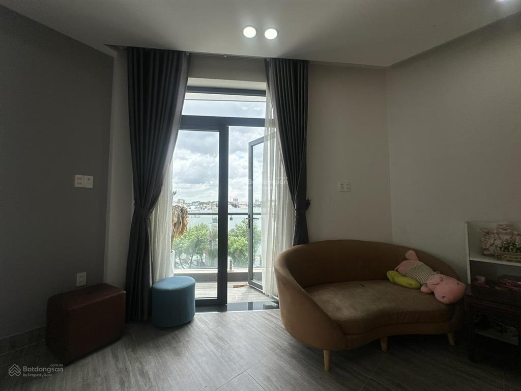 Căn góc 3,8x14m, 7 tầng, mt đường nguyễn quyền, p.11, q.8