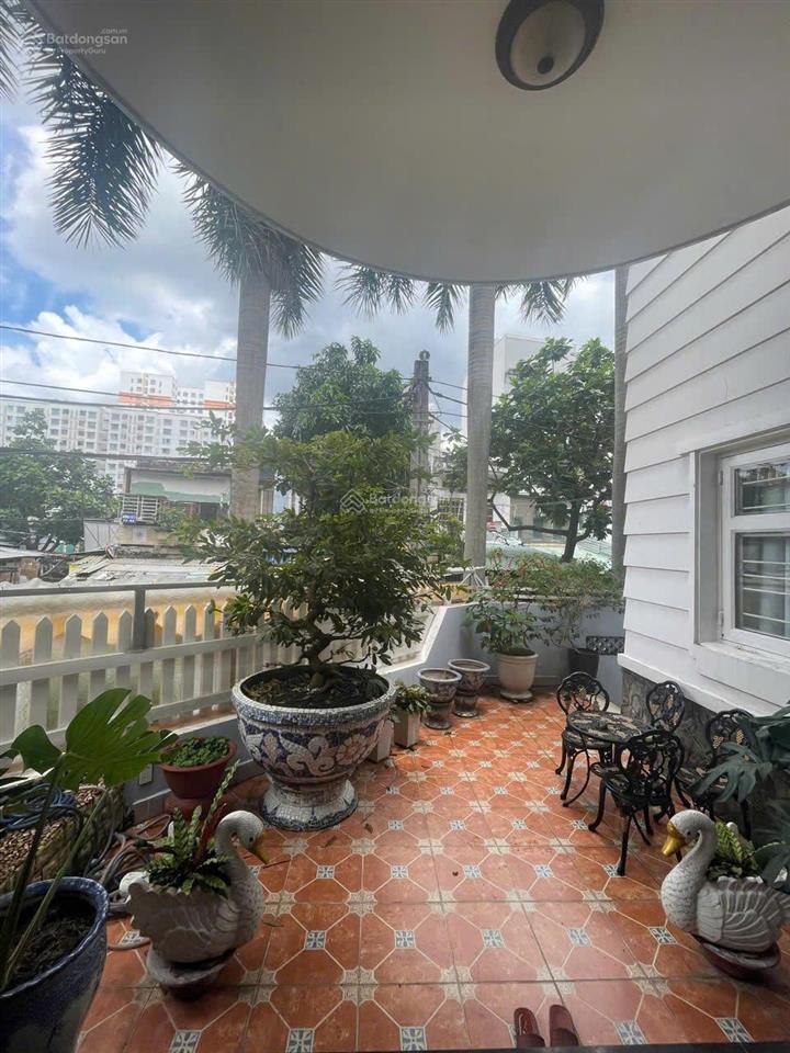 Biệt thự 12x16m, 3 tầng, kdc bông sao, p.5, q.8