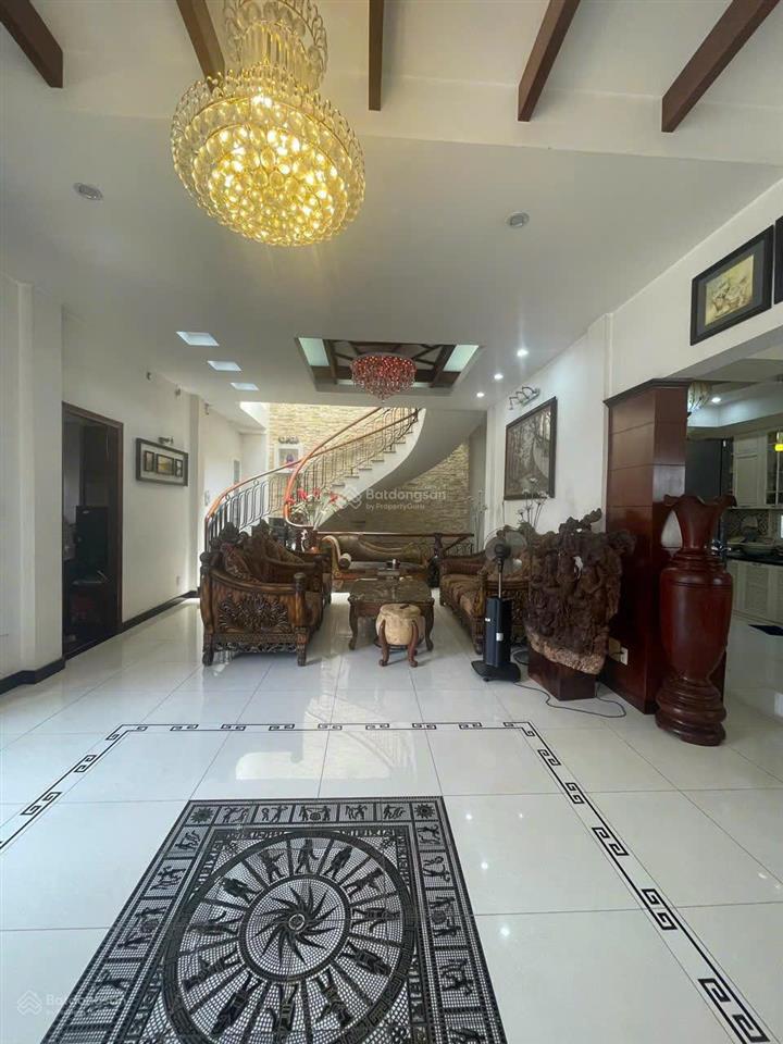 Biệt thự 12x16m, 3 tầng, kdc bông sao, p.5, q.8