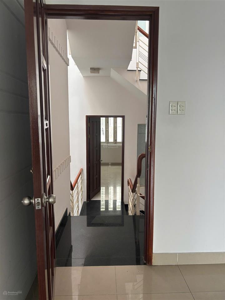 Nhà 5x20m, 4 tầng, 5pn, kdc hiệp ân, phường 5, q. 8