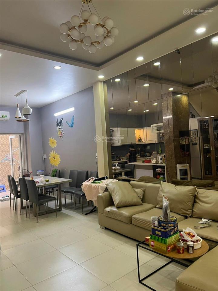 Nhà 6x20m, 4 tầng, 5pn, đường tạ quang bửu, p.5, q.8