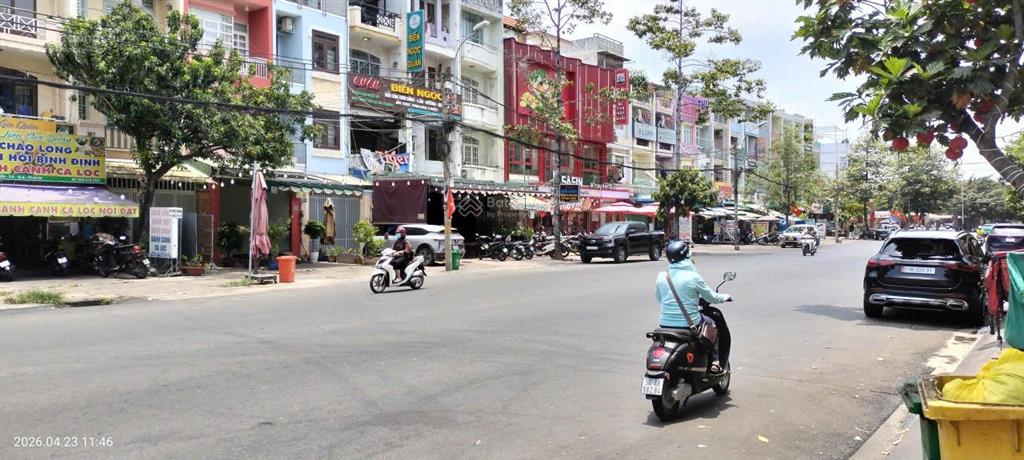 Cho thuê nhà 12x20m, 4 tầng, mt tạ quang bửu, p.4, q.8