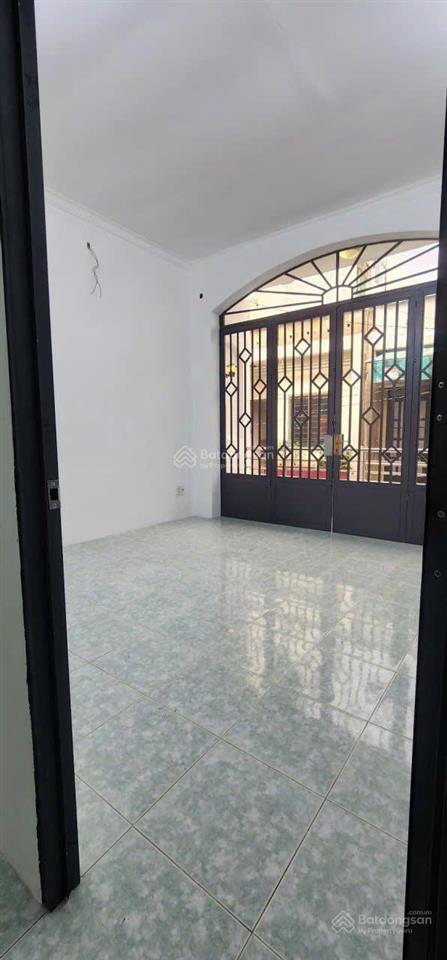 Nhà 4x16m, nở hậu 4,3m, 2 tầng, hẻm âu dương lân, p.3, q.8.