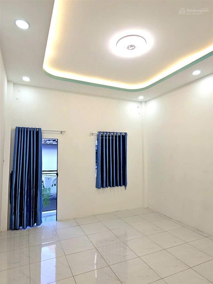 Nhà 3,8x10m, 1 lầu, 2 mặt hẻm xe hơi đường bùi minh trực, p.6, q.8