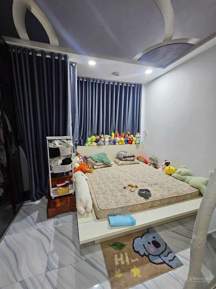 Bán nhà 4x8,2m, 1 lầu, 2pn, hẻm xe hơi bùi minh trực, p.6, q.8