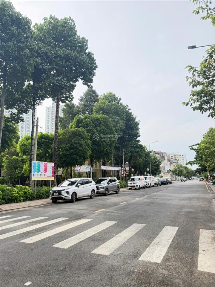 Bán nhà kho xưởng 300m2 đất (có nhà xưởng), mt dương bạch mai, p.5, q.8