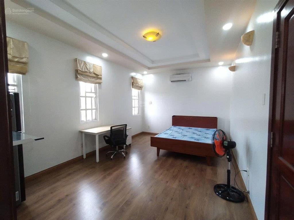 Cần bán nhà biệt thự kdc him lam 6a, 160m2 3 lầu giá 28 tỷ ms viêm 0938 971 ***