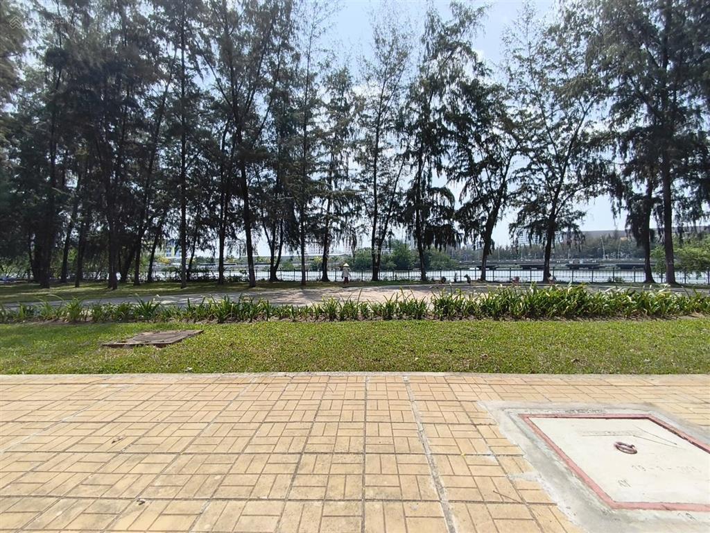 Cho thuê mặt bằng tầng trệt kdc trung sơn, 80m2 giá 12tr ms viêm 093871212