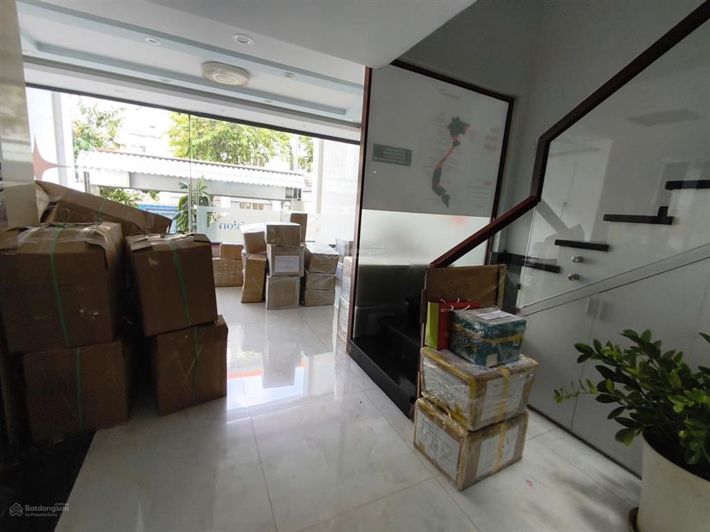 Cho thuê nhà phố kdc trung sơn, 6x20 có hầm, có thang máy, giá 45tr/tháng ms viêm