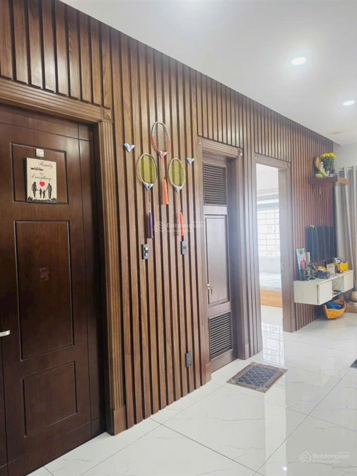 Bán căn hộ chung cư 2pn tại chung cư him lam 6a, giá 5,5 tỷ, 100m2, nhà làm lại nội thất đẹp