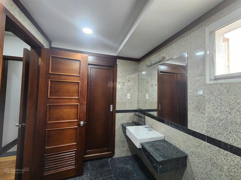 Cần bán căn hộ phú hoàng anh, 3pn, 114.9m2 giá 5.2 tỷ ms viêm 0938 971 ***