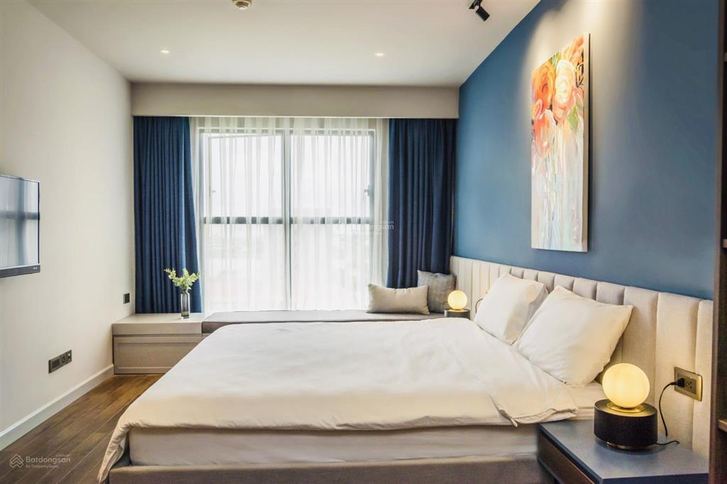 Bán căn hộ bến vân đồn  saigon royal 88m² giá tốt view toàn thành phố.  0909 024 ***