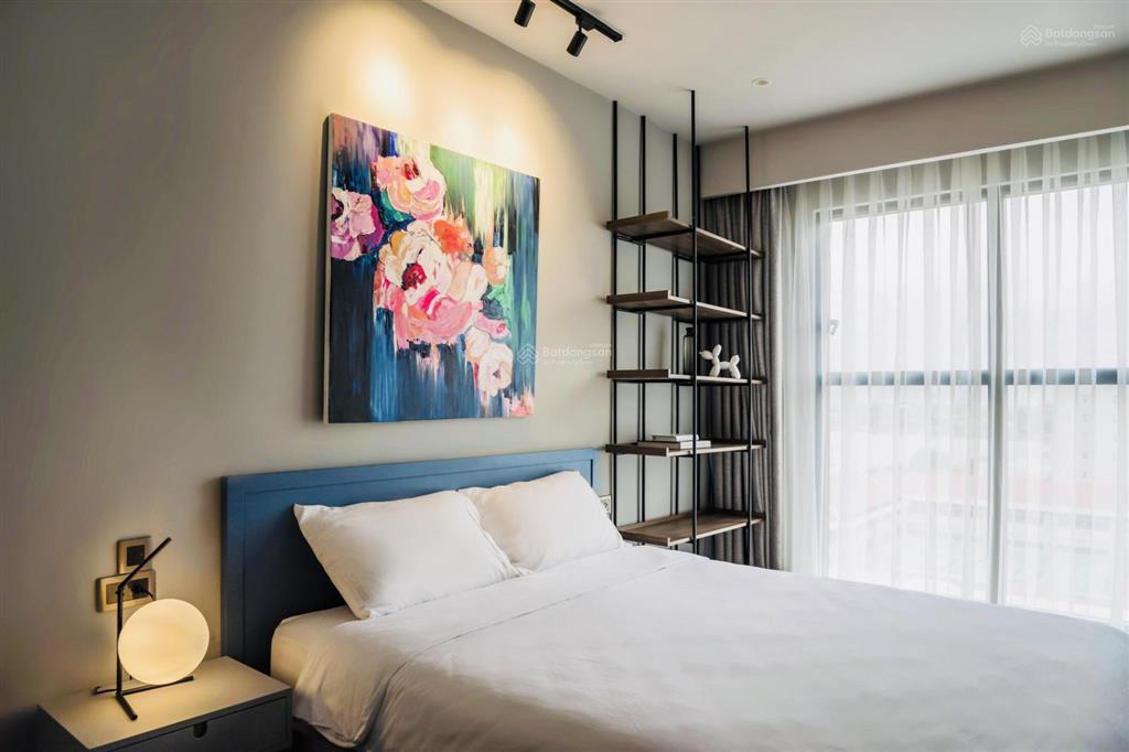 Bán căn hộ bến vân đồn  saigon royal 88m² giá tốt view toàn thành phố.  0909 024 ***