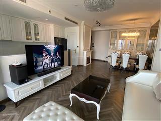 Cần bán lỗ căn góc saigon royal 115m2 quận 4 nhà đẹp view thủ thiêm.  0909 024 ***