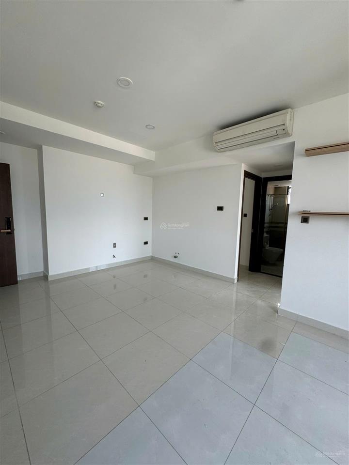 Cần cho thuê officetel, văn phòng quận 4 saigon royal 43m² giá tốt.  0909 024 ***