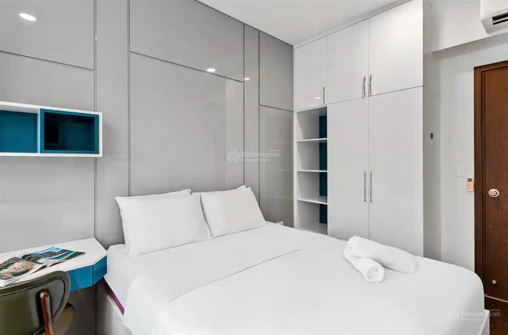 Cần cho thuê căn hộ mặt tiền bến vân đồn 2pn2wc the tresor quận 4 giá tốt.  0909 024 ***