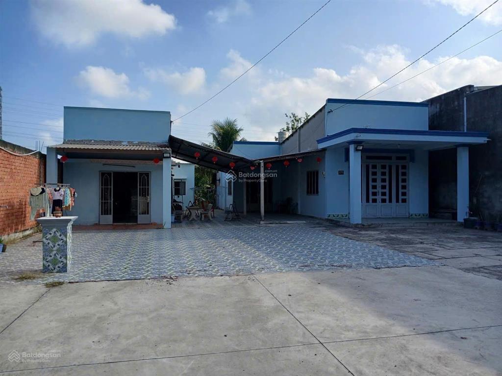 Cần bán nhà mặt tiền đường nhuận đức  lộ giới 24m  0932 201 ***
