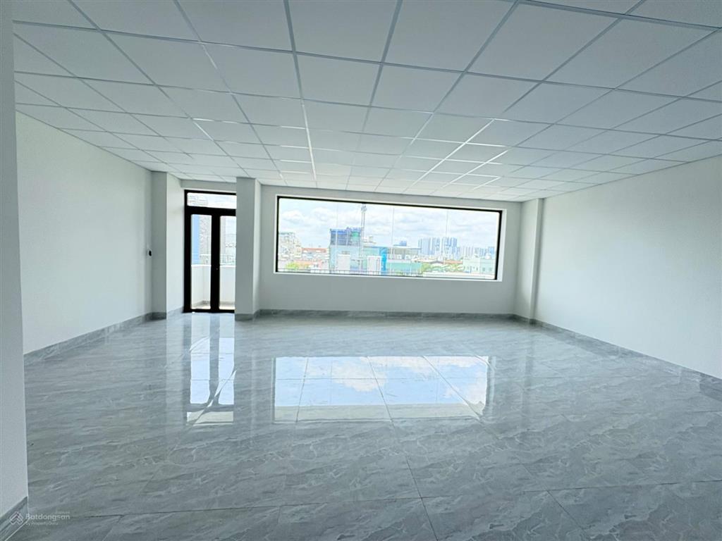 Cho thuê mặt bằng kinh doanh quận 7 diện tích lớn, lối đi riêng, giá tốt