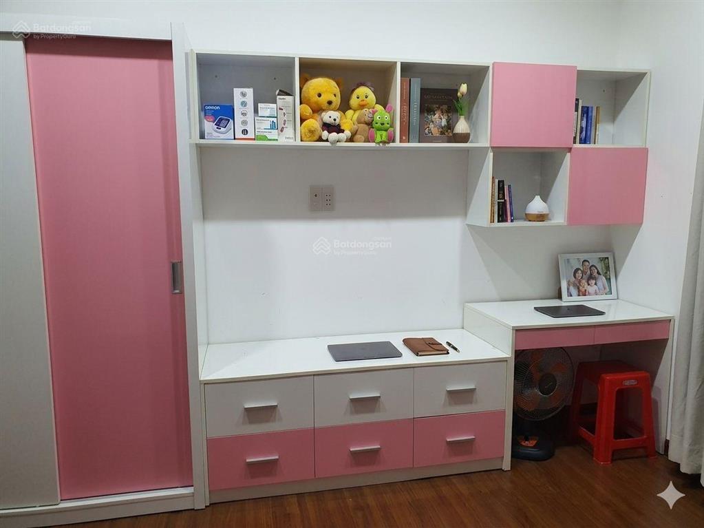 Bán nhà 3 tầng. mặt tiền đường số, 4 phòng ngủ. 5 toilet. giá 12,9 tỷ. sổ hồng hoàn công chính chủ.