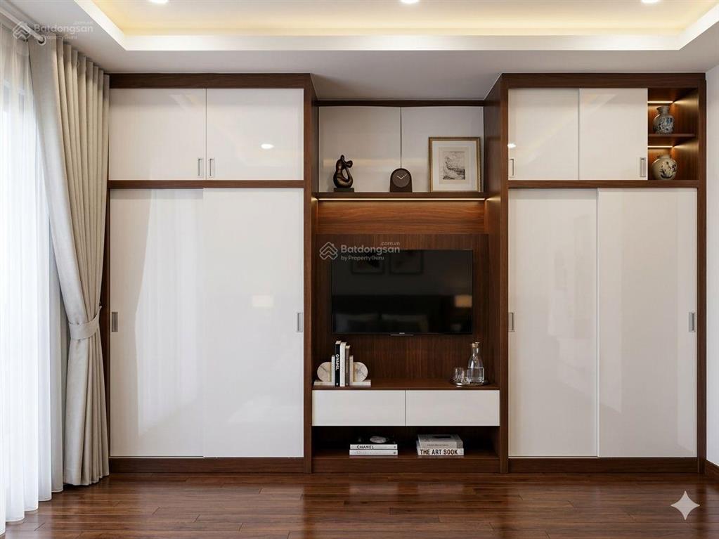 Bán nhà 3 tầng. mặt tiền đường số, 4 phòng ngủ. 5 toilet. giá 12,9 tỷ. sổ hồng hoàn công chính chủ.