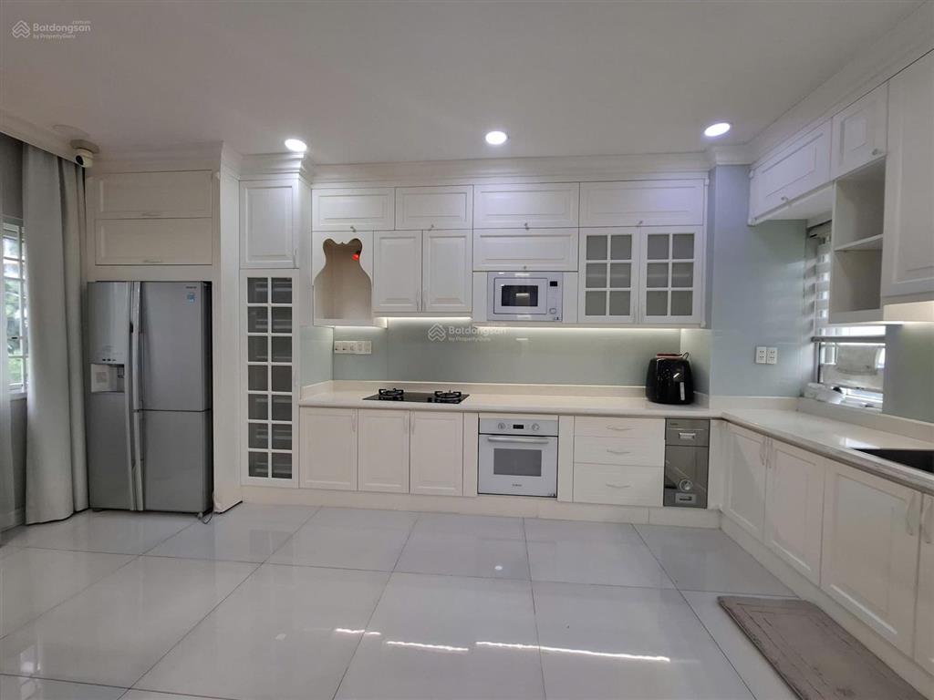 Bán căn biệt thự mini 14x11 trệt 2 lầu full nội thất giá 22.5 tỷ .