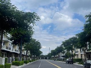 Verosa park khang điền 5x17 giá 15.5 tỷ , 6x17 giá 16.518.5 tỷ tuỳ trục, căn gốc 2530 tỷ .