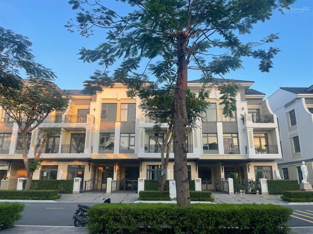 Verosa park khang điền 5x17 giá 15.5 tỷ , 6x17 giá 16.518.5 tỷ tuỳ trục, căn gốc 2530 tỷ .