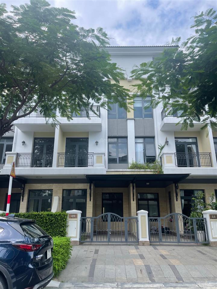 Verosa park khang điền 5x17 giá 15.5 tỷ , 6x17 giá 16.518.5 tỷ tuỳ trục, căn gốc 2530 tỷ .