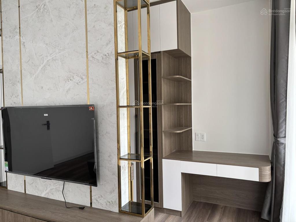 Cho thuê verosa park sân vườn 6x18 đầy đủ nội thất giá 30tr hd lâu dài