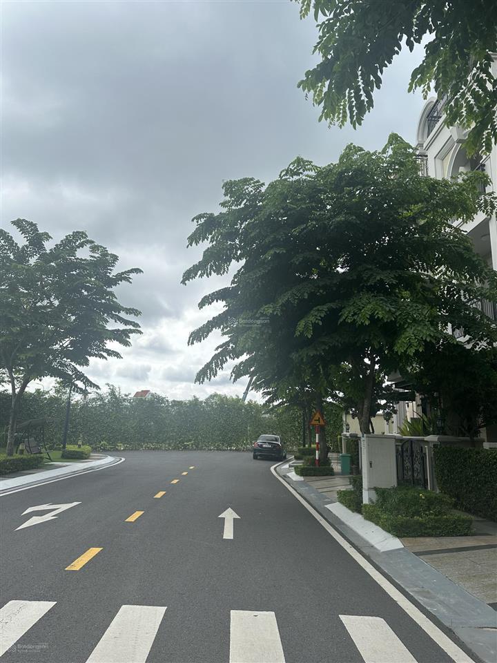 Bán gấp căn classia view công viên dt 5x19 giá 16.5 tỷ tk 3 tầng hàng hiếm ít ai bán