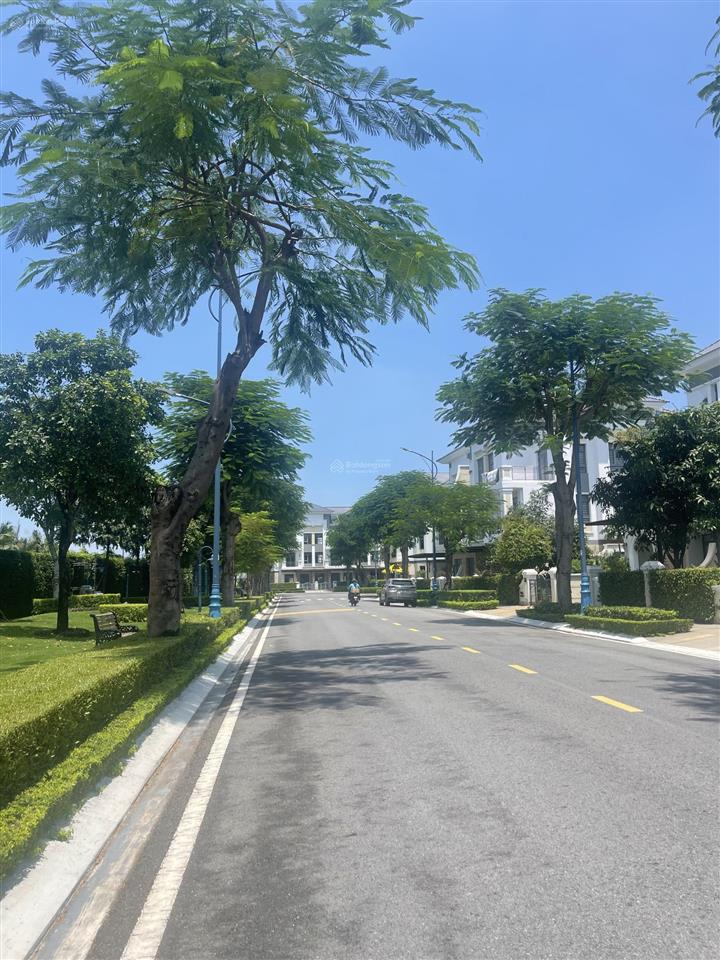 Bán biệt thự verosa park giá 19.6 tỷ vnd, diện tích 160m2, liên phường, q9