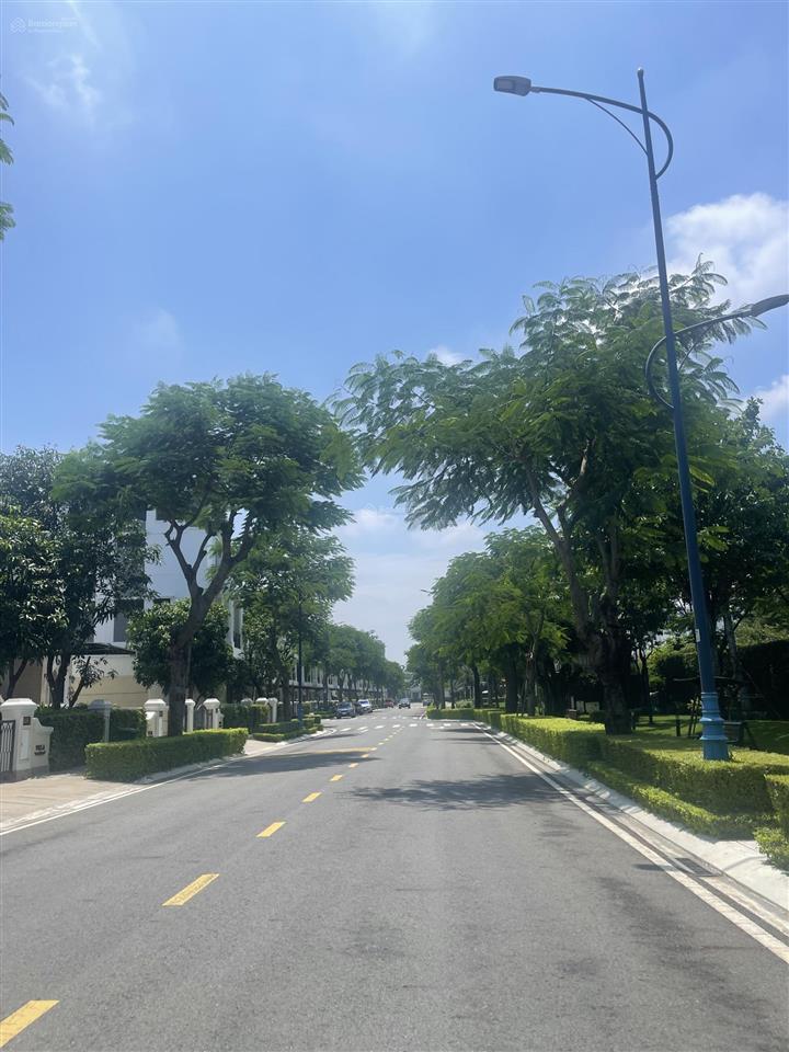 Bán biệt thự verosa park giá 19.6 tỷ vnd, diện tích 160m2, liên phường, q9